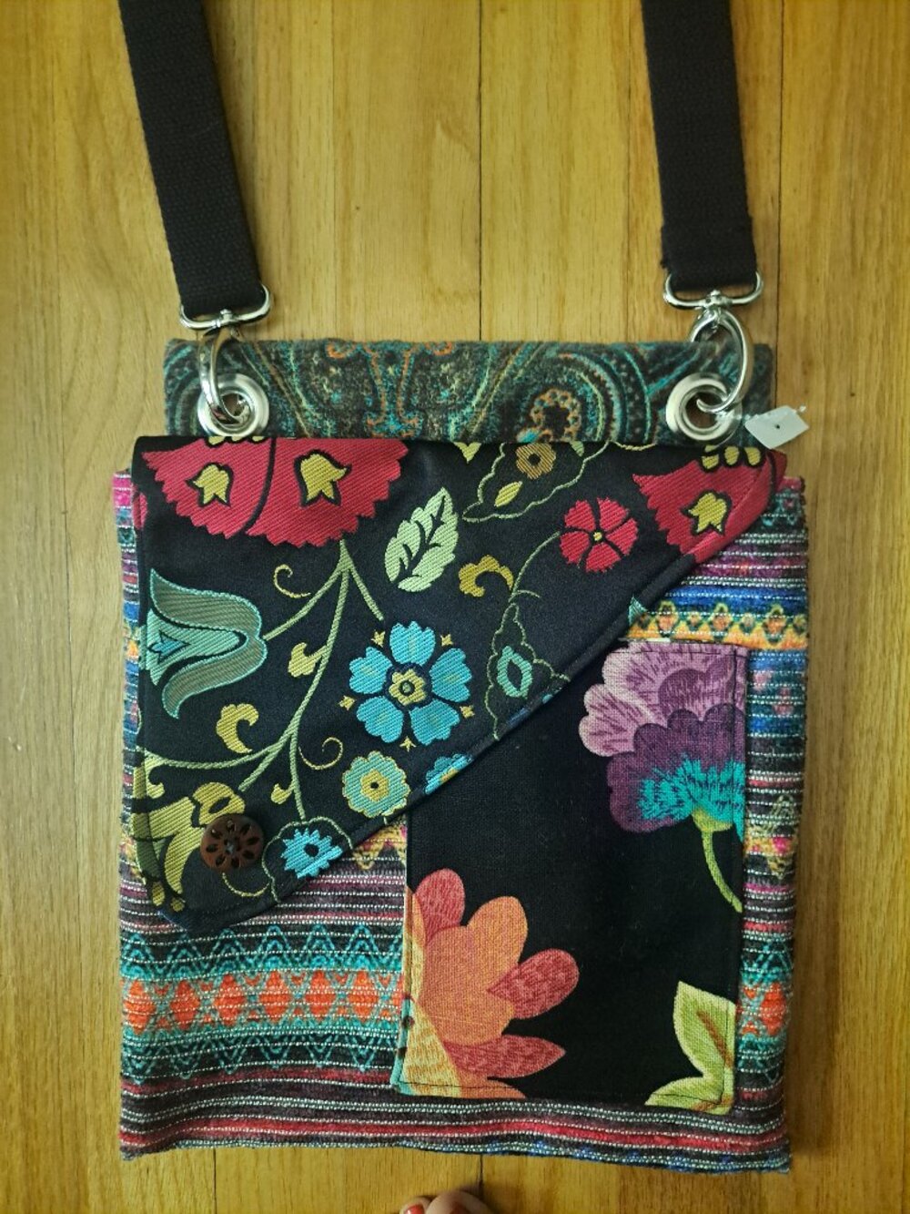 Nwt 10x12 St. Clair Designs patterned textile multipattern handbag made in Color